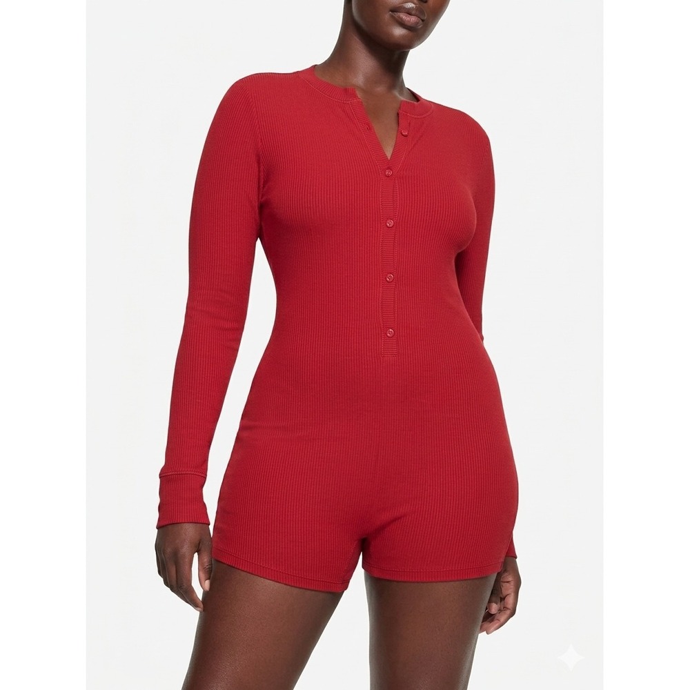 SKIMS Soft Lounge Long Sleeve Henley Romper Pajamas Brick Red Women Size Large
